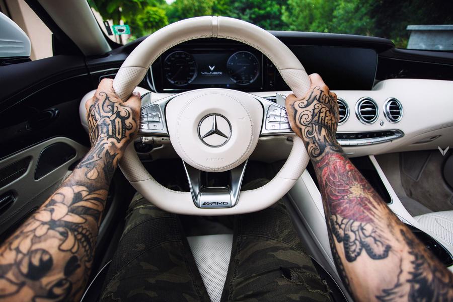 Панель приборов Mercedes-AMG S63 Cabriolet by Vilner 2018 года  (фото 15 из 15)